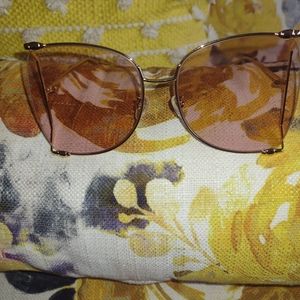 Gucci sunglasses almost new